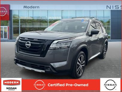 Certified 2024 Nissan Pathfinder Platinum w/ Black Appearance Package