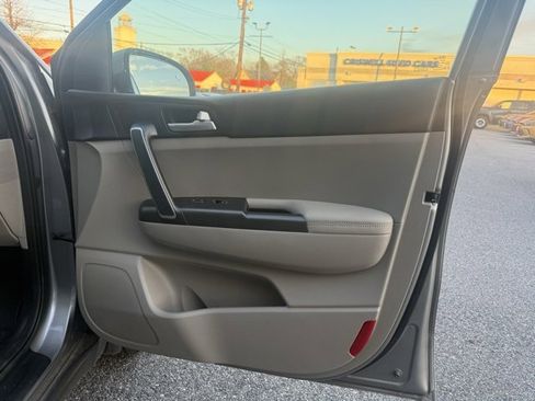 Used 2021 Kia Sportage LX w/ LX Fwd Popular Package image 34