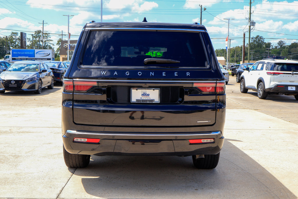 Used 2024 Jeep Wagoneer Series II w/ Flexible Seating Group RWD image 21
