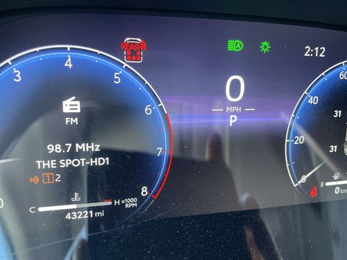 Used 2023 Toyota Highlander Limited image 13