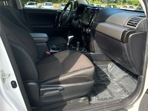 Certified 2024 Toyota 4Runner TRD Off-Road image 10