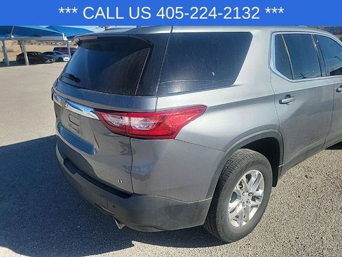 Used 2021 Chevrolet Traverse LT image 16