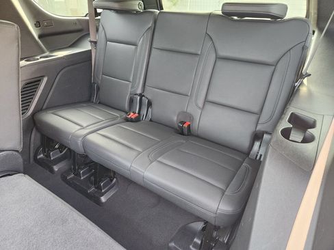 Used 2025 Chevrolet Tahoe LT RWD image 22