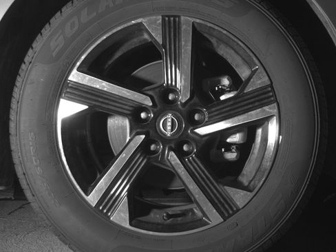 Used 2025 Nissan Sentra SV image 13