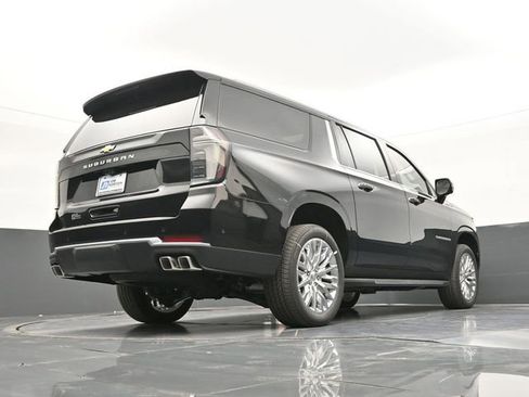New 2026 Chevrolet Suburban High Country w/ Sun And Tow Package AWD/4WD image 49