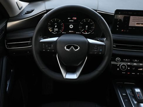 Used 2026 INFINITI QX60 Luxe w/ Cargo Package FWD image 9