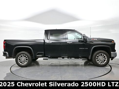 Used 2025 Chevrolet Silverado 2500 LTZ w/ LTZ Premium Package image 8