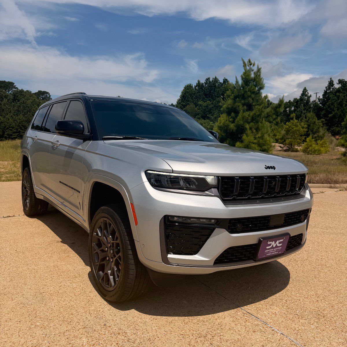 Used 2026 Jeep Grand Cherokee L Summit w/ Obsidian Package AWD/4WD image 3