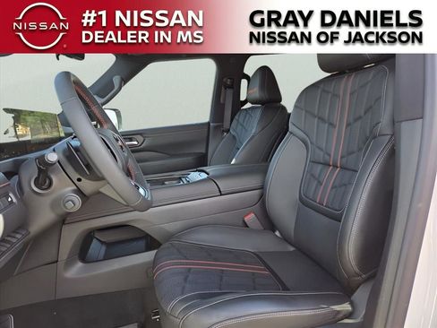 New 2025 Nissan Armada PRO-4X w/ Pro-4X Premium Package AWD/4WD image 13