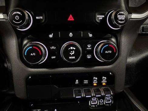 Used 2019 RAM 1500 Big Horn AWD/4WD image 19