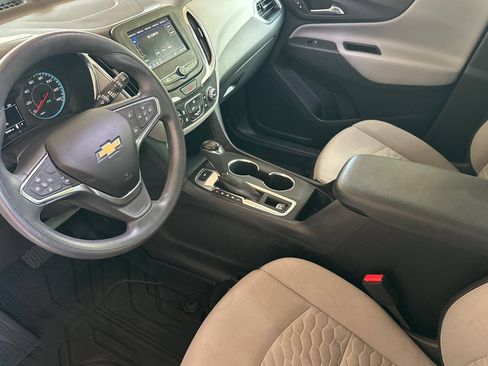 Used 2021 Chevrolet Equinox LS w/ LS Convenience Package AWD/4WD image 10