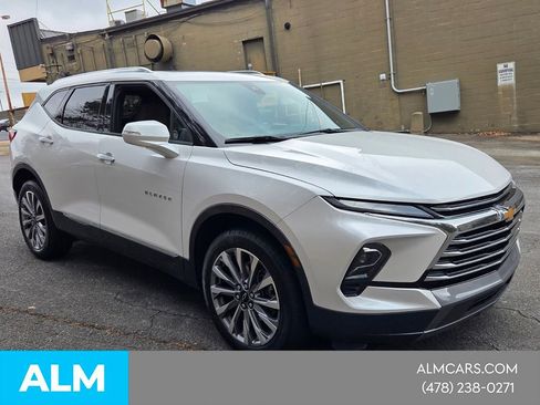 Used 2024 Chevrolet Blazer Premier image 9