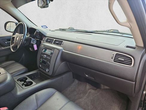 Used 2010 Chevrolet Tahoe LT w/ Luxury Package image 23