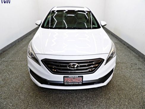 Used 2017 Hyundai Sonata Limited w/ Cargo Package FWD image 2