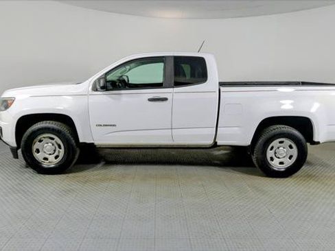 Used 2018 Chevrolet Colorado W/T w/ WT Convenience Package RWD image 3
