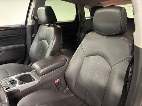 Used 2013 Cadillac SRX Luxury image 22