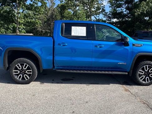 Used 2022 GMC Sierra 1500 AT4 w/ AT4 Premium Package AWD/4WD image 2