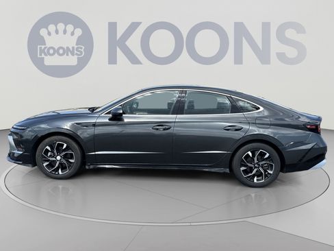 Certified 2025 Hyundai Sonata SEL FWD image 2