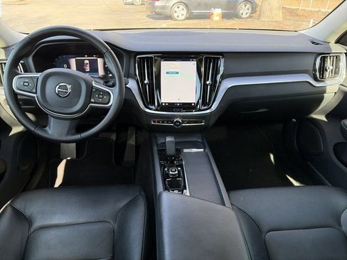 Used 2024 Volvo S60 B5 Core image 10