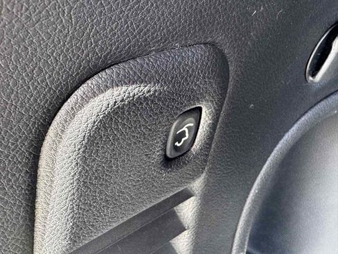 Used 2021 Jeep Grand Cherokee Limited X RWD image 36