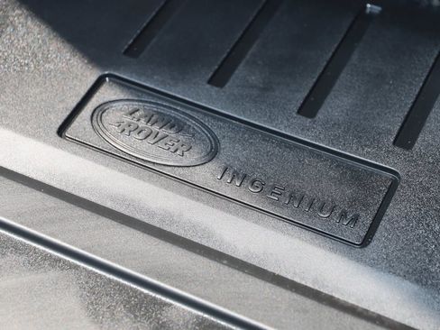 Used 2024 Land Rover Discovery Sport S image 24