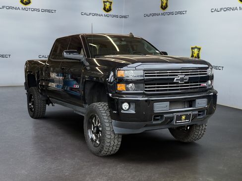 Used 2016 Chevrolet Silverado 2500 LT w/ Midnight Edition AWD/4WD image 7