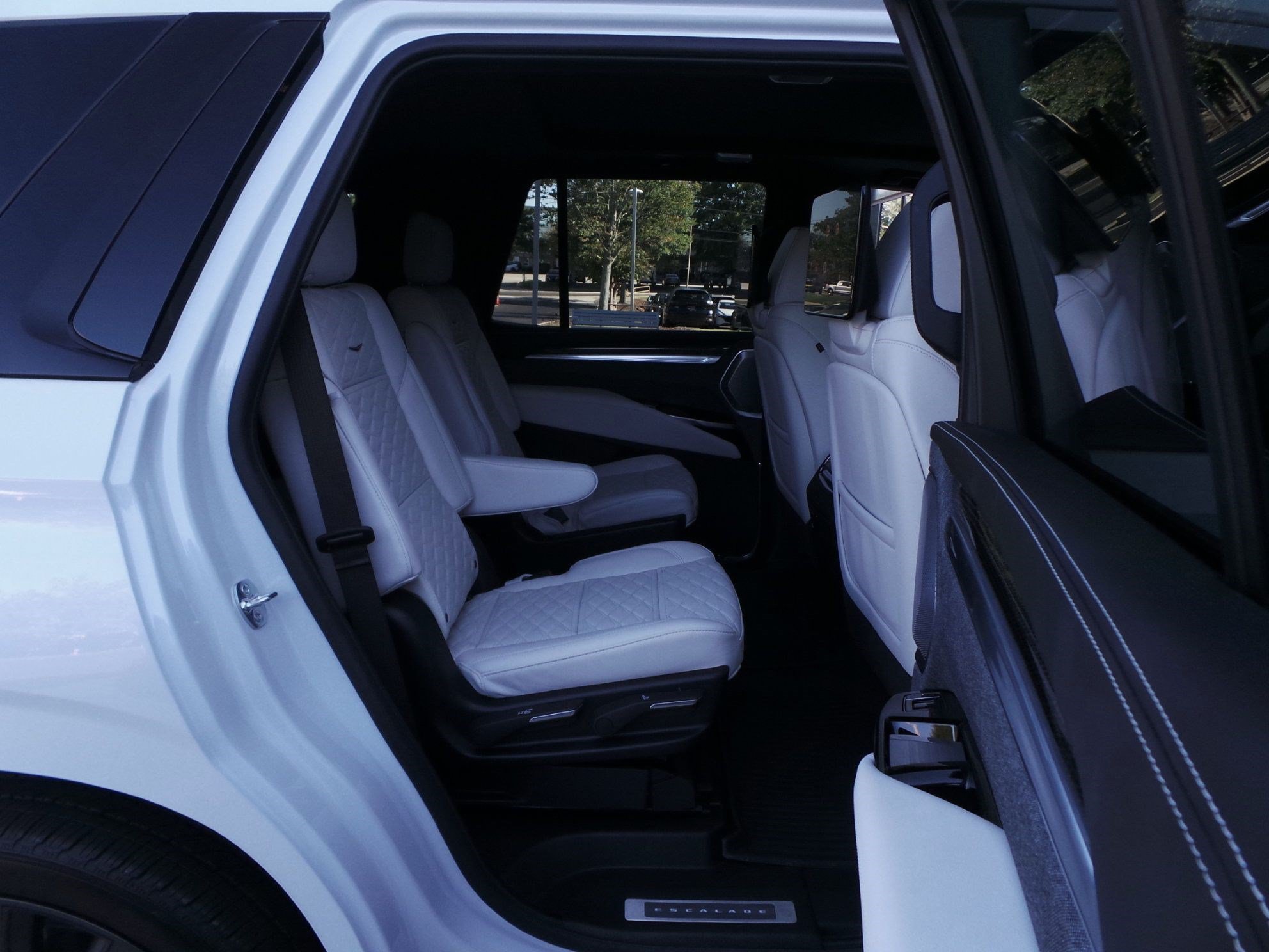 Used 2026 Cadillac Escalade V AWD/4WD image 40