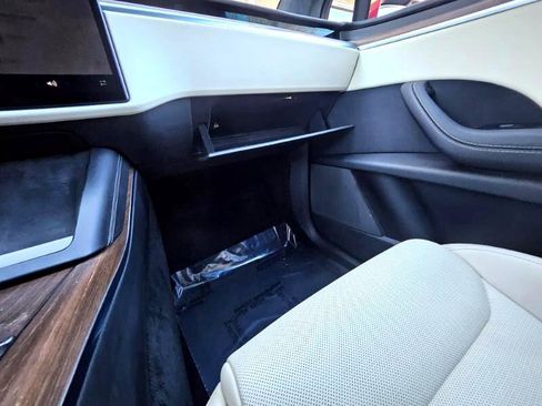 Used 2023 Tesla Model X image 48