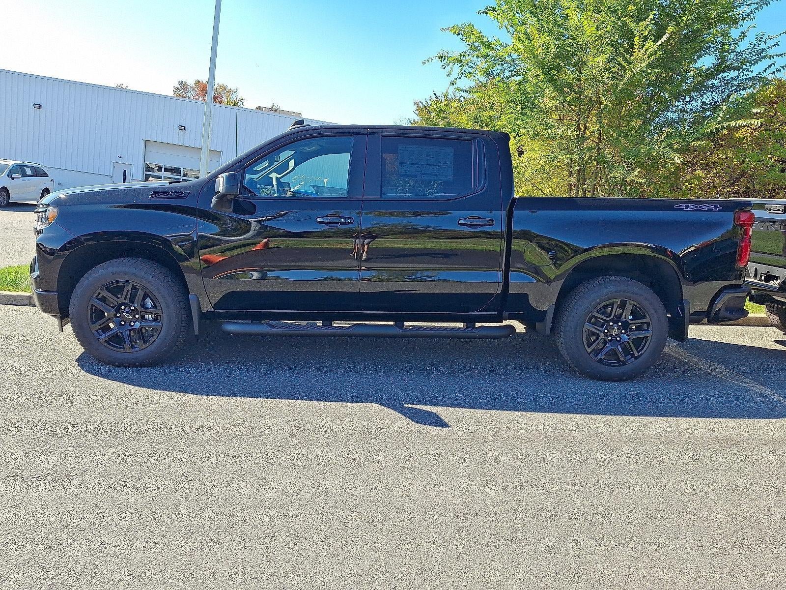 New 2026 Chevrolet Silverado 1500 RST w/ Dark Appearance Package AWD/4WD image 3
