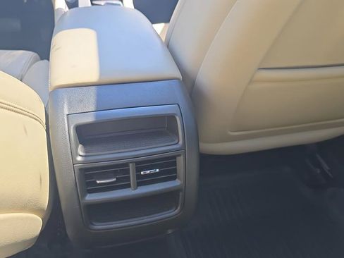 Used 2017 Cadillac XT5 Luxury FWD image 11