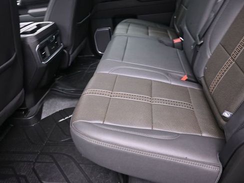 Used 2025 Chevrolet Silverado 2500 High Country w/ High Country Premium Package AWD/4WD image 21