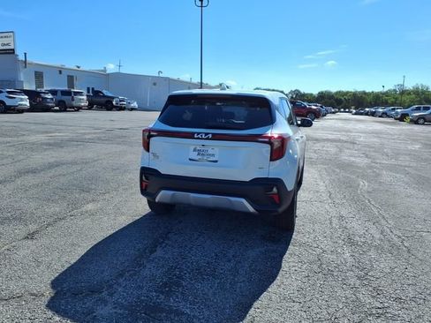 Used 2024 Kia Seltos LX AWD/4WD image 30