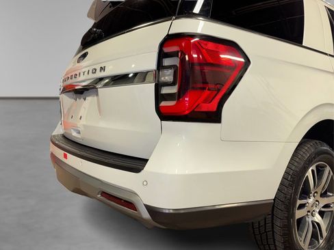 Certified 2024 Ford Expedition Limited image 18