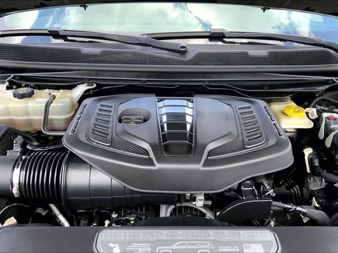Used 2023 Jeep Wagoneer Series II RWD image 32