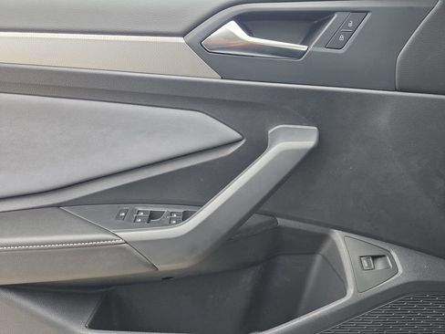 New 2026 Volkswagen Jetta SE FWD image 16