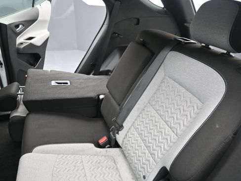 Used 2024 Chevrolet Equinox LS w/ Driver Confidence II Package image 28