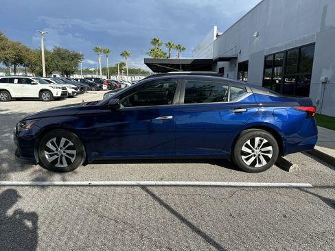 Used 2024 Nissan Altima 2.5 S FWD image 5
