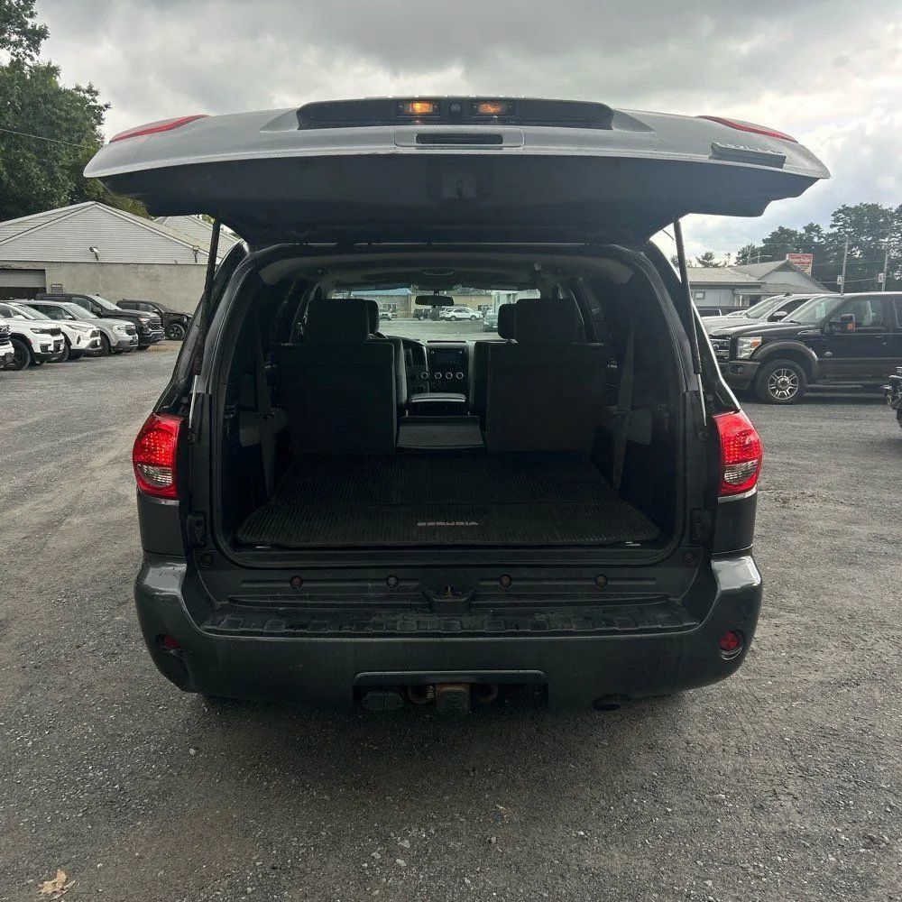 Used 2016 Toyota Sequoia SR5 AWD/4WD image 29