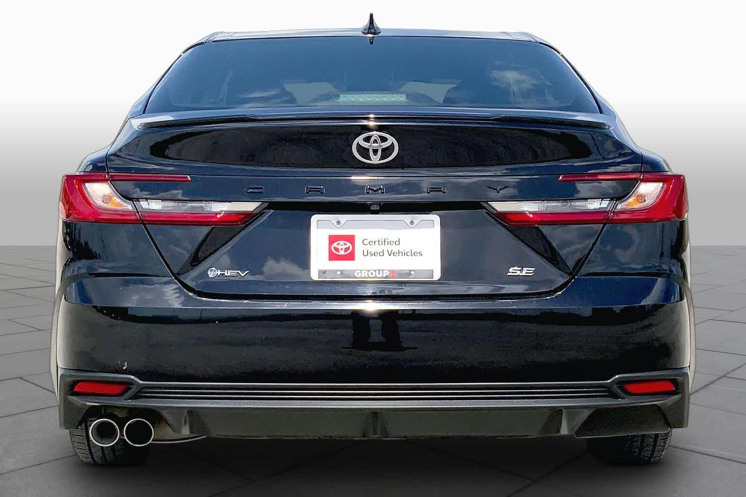 Certified 2025 Toyota Camry SE FWD image 5
