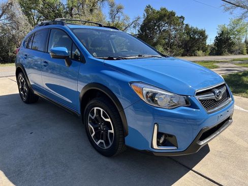 Used 2017 Subaru Crosstrek 2.0i Limited image 2