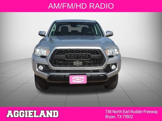 Used 2020 Toyota Tacoma SR5 RWD image 9