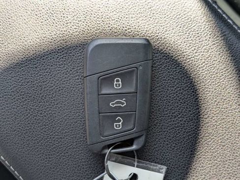 Used 2019 Volkswagen Jetta SE FWD image 30