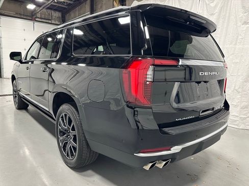 Used 2025 GMC Yukon XL Denali w/ Sun & Power Step Package image 5