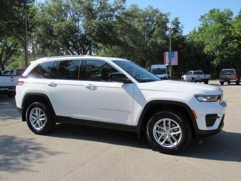 New 2026 Jeep Grand Cherokee Laredo X RWD image 2