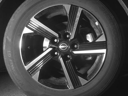 Used 2025 Nissan Sentra SV FWD image 13