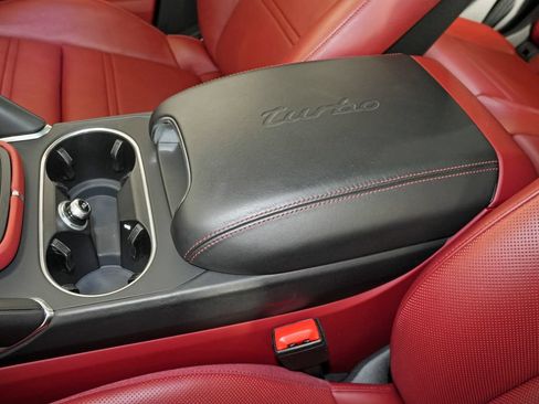 Certified 2023 Porsche Cayenne Turbo AWD/4WD image 36