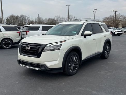 Used 2023 Nissan Pathfinder SL w/ SL Premium Package image 7