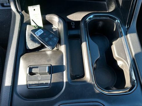 Used 2024 GMC Sierra 2500 AT4 w/ AT4 Preferred Package image 35