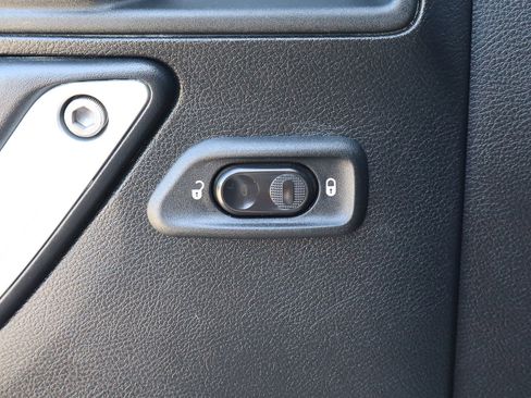 Used 2017 Jeep Wrangler Unlimited Sahara w/ Connectivity Group image 20