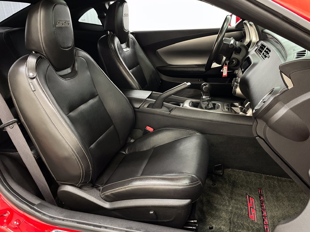 Used 2010 Chevrolet Camaro SS RWD image 36